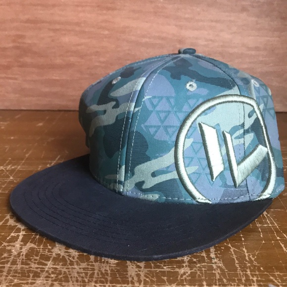 Hat - Picture 1 of 4